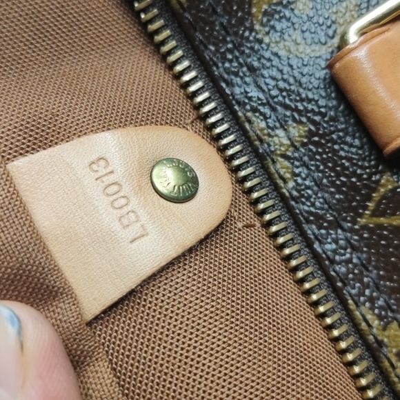 Authentic Louis Vuitton speedy 30 monogram - Picture 9 of 11